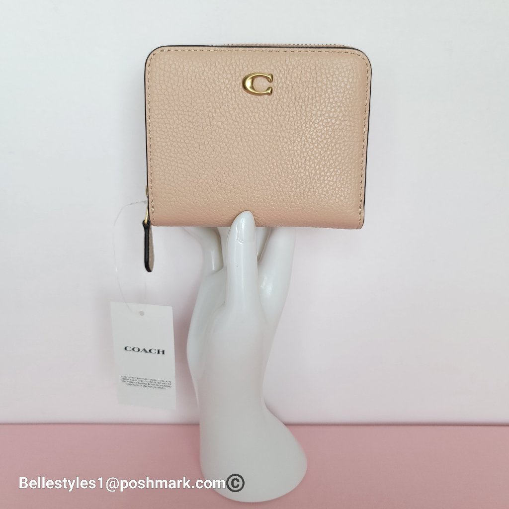 Coach Billfold Pebbled Leather Small Wallet W Colorblocked Interior-Cream Multi